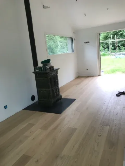 Photo 1 — Pose d'un parquet contre collé